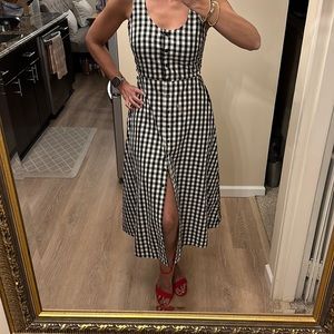EUC Who What Wear Gingham button down dress, XS, with cutout detail on sides